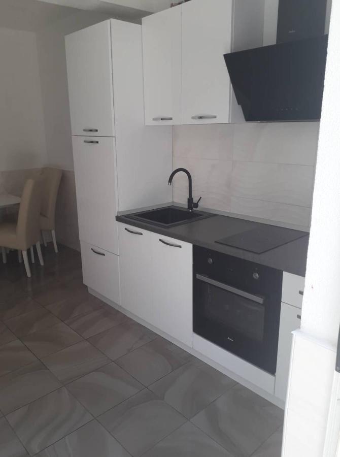 Apartments Senka Orebic Exterior photo